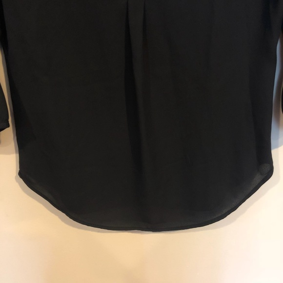 🏆HP🏆 Black V Neck Top - Picture 5 of 7